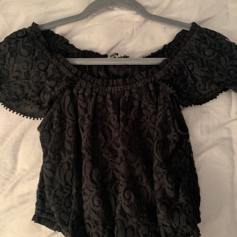 abercrombie cropped black lace shirt